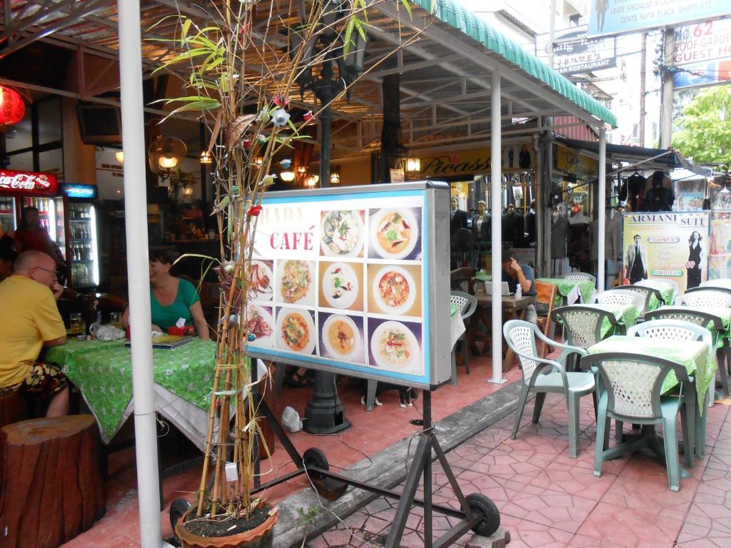 Four Sons Village Bangkok Luaran gambar
