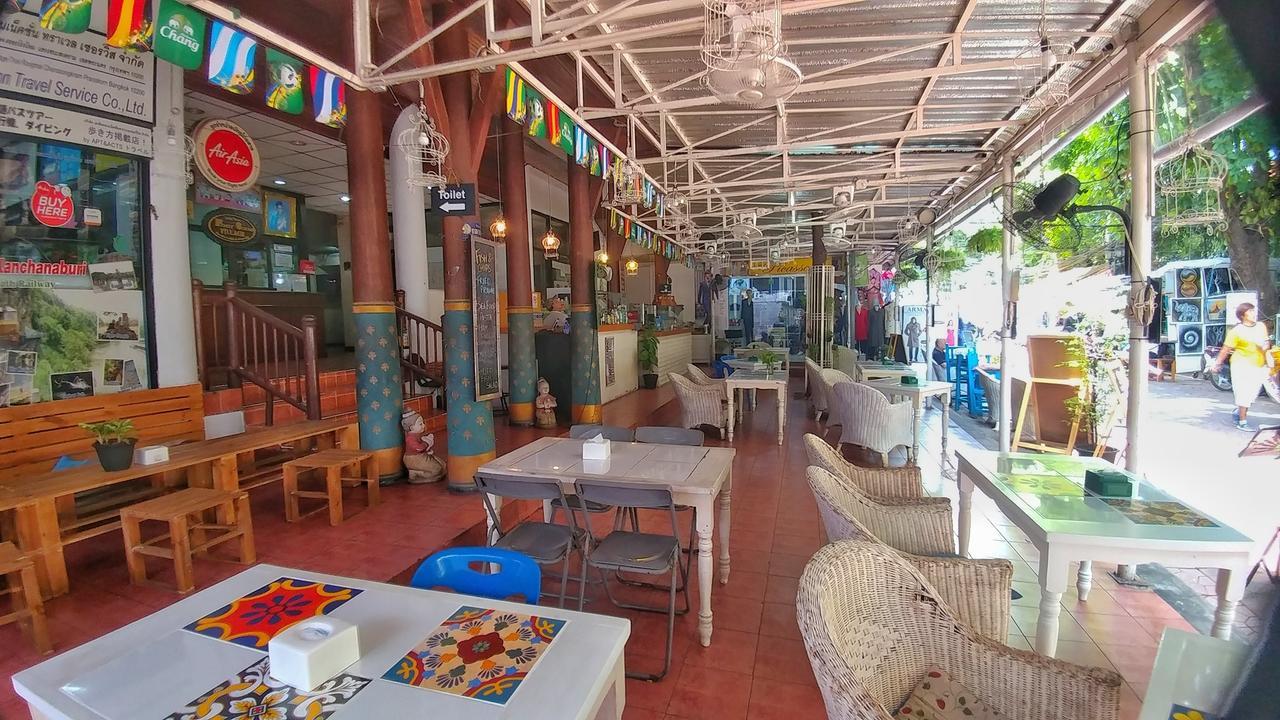 Four Sons Village Bangkok Luaran gambar
