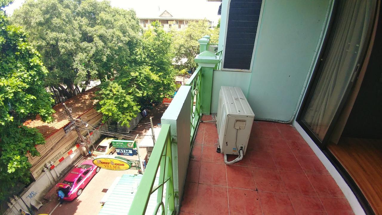 Four Sons Village Bangkok Luaran gambar